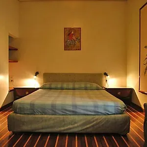 Bed & Breakfast Chiaia, Naples