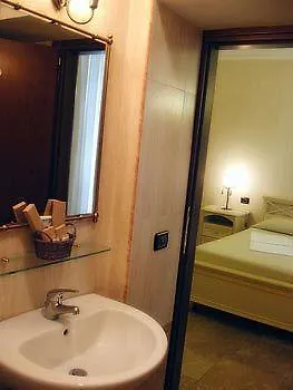 B&B La Dimora Di Nettuno Naples Italy