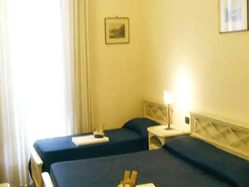 B&B La Dimora Di Nettuno Naples Couette-café