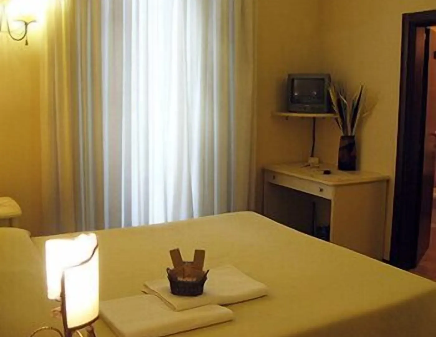 B&B La Dimora Di Nettuno Neapol Bed & Breakfast
