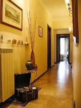 B&B La Dimora Di Nettuno Naples Couette-café