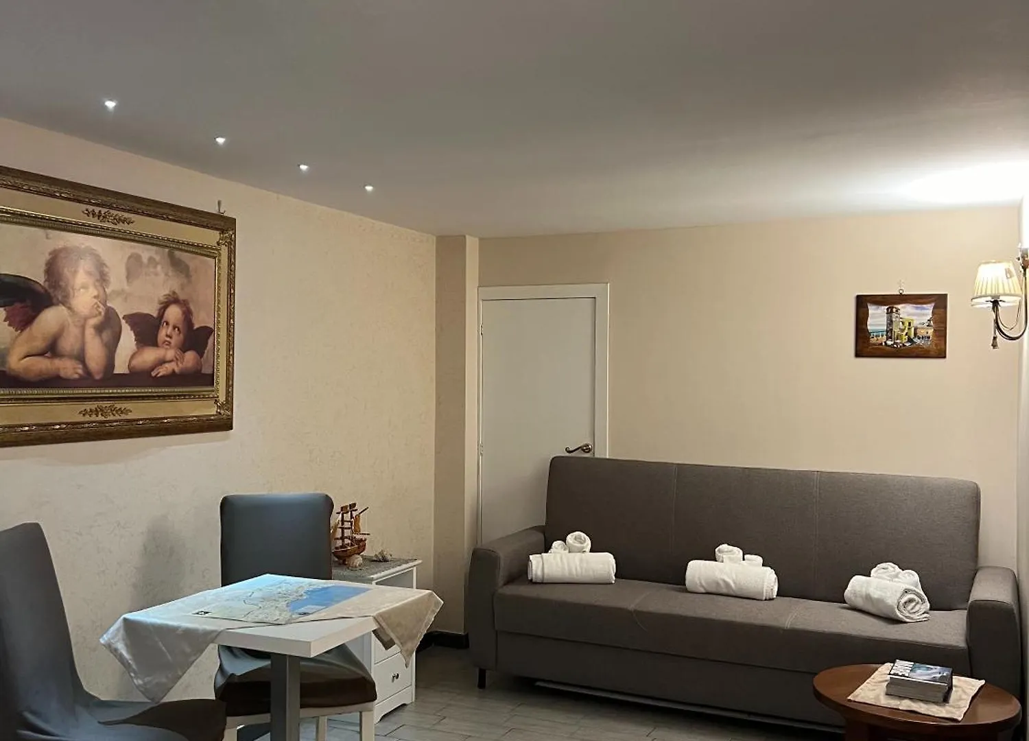 B&B La Dimora Di Nettuno Naples 3*,  Italie