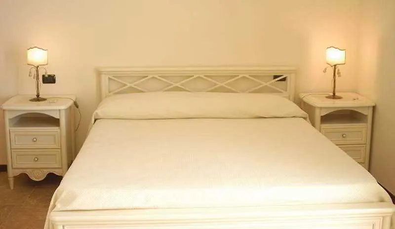 B&B La Dimora Di Nettuno Naples Couette-café